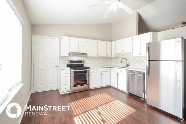 Photo - 5985 Creekwood Rd