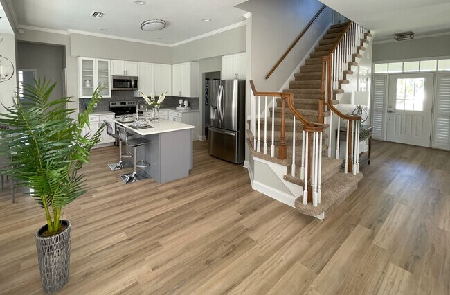 Photo - Entertainers Dream Home! 3 bedroom, 3 bath...