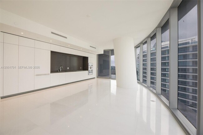 Photo - 300 Biscayne Blvd Way Unidad 4708W