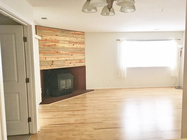 Photo - Perfectly Located 2 Bed/1.75 Bath Condo - Available Aug. 2026!