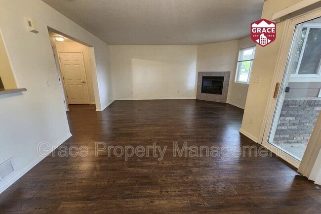 Building Photo - 1601 Great Western Dr Rental