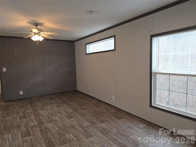 Photo - 152 Songbird Ln