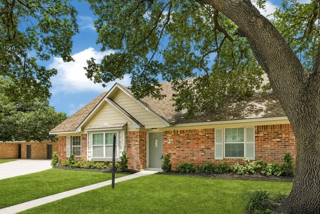Photo - 539 Belwin Dr