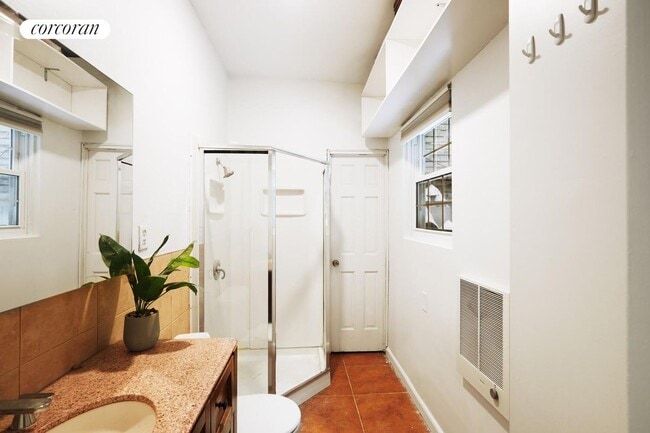 Photo - 160 Guernsey St