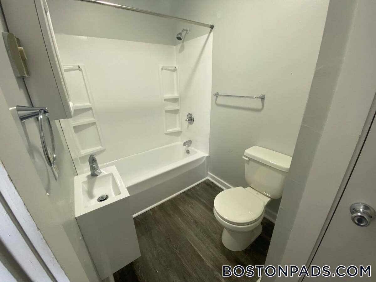 Photo - 76 Franklin St Unit 31