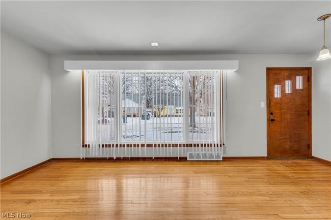 Photo - 24000 Devoe Ave