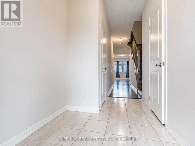 Photo - 215 Provident Wy