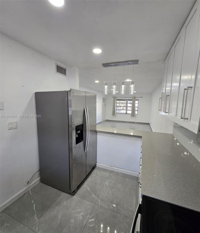 Photo - 5130 SW 40th Ave Unit 2B