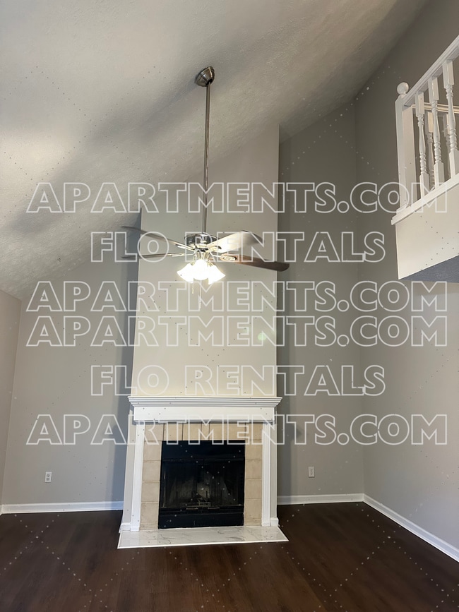 Photo - 6849 S Lakewood Ter