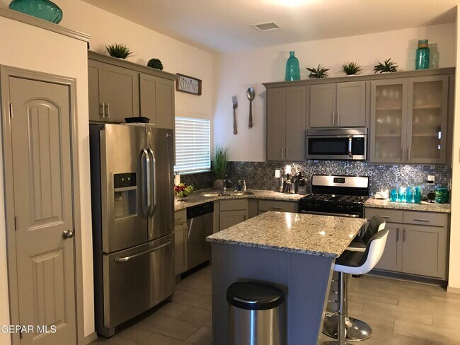 Photo - 12768 Tre Maximiliano Ave