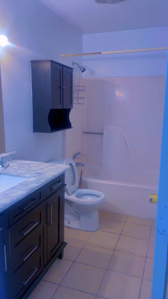 Photo - 4856 Dale St