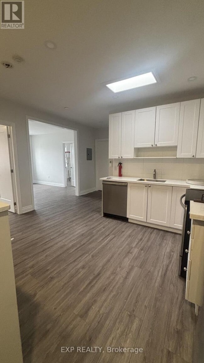 Photo - 3289 Lake Shore Blvd W Unité 1