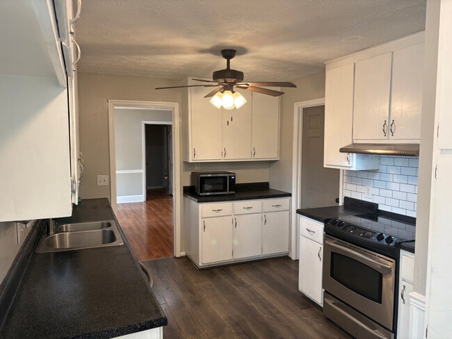 Photo - 404 Lake Front Dr