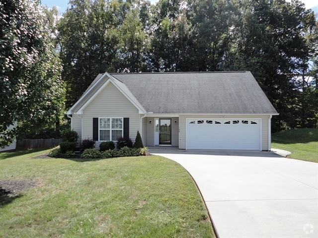 Building Photo - 120 Sweetgum Dr Rental