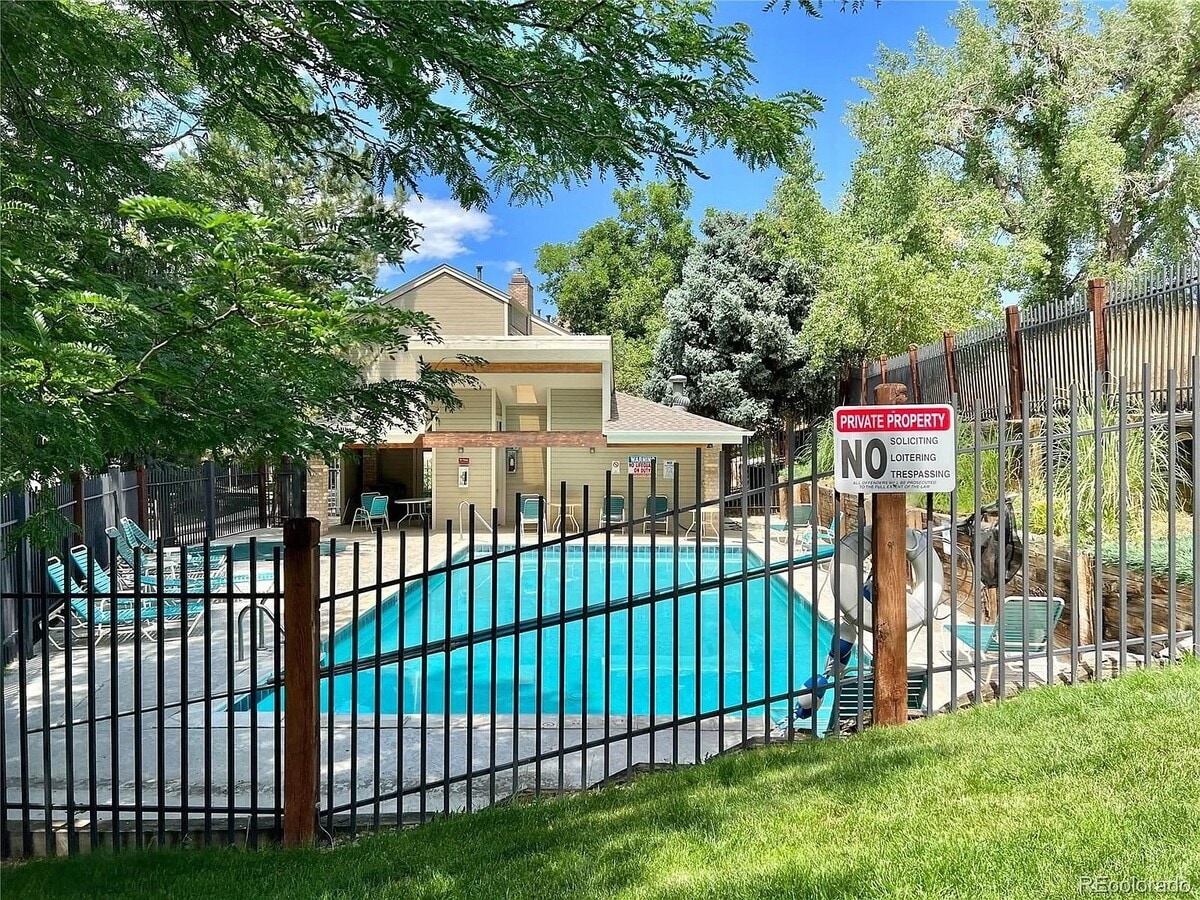 Photo - 1818 S Quebec Way