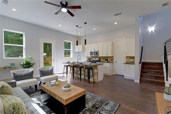 Photo - 6405 Chesterfield Ave