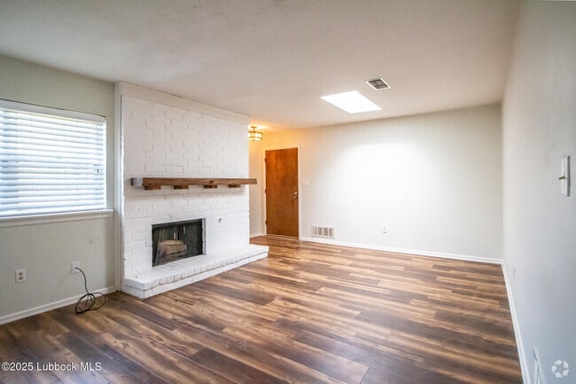 Building Photo - 4814 10th St Rental