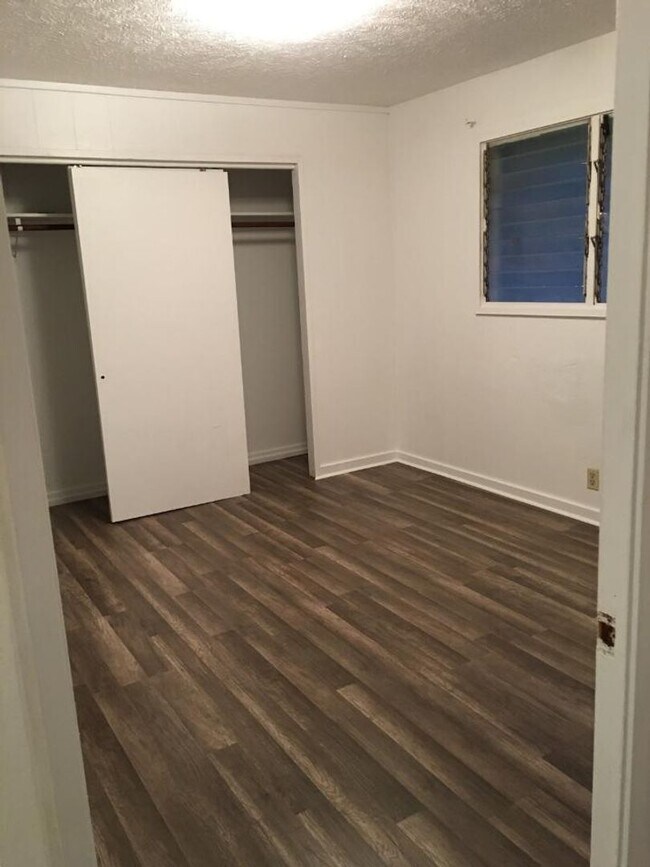 232 Oe St Unit A:  A 1-Bdrm/1-Bath Cottage (Open Parking)