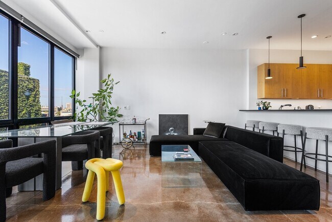 Building Photo - 36 A St Unit 3B Rental