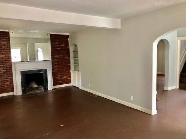 Photo - Nice 3 bedroom one bath in the southend