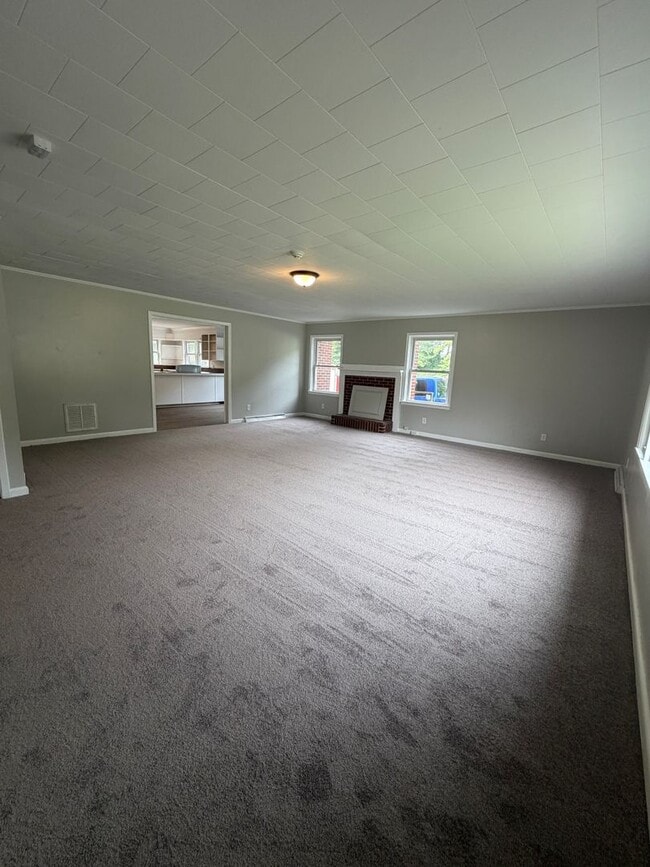 Photo - 196 Perkinsville Dr