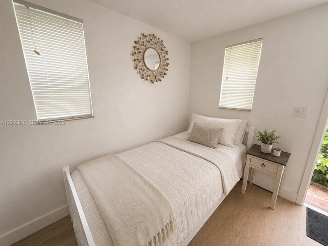 Photo - 1222 Pizarro St Unit 2