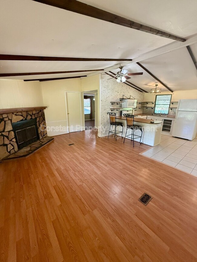 Photo - 491 Johnny Cut Rd