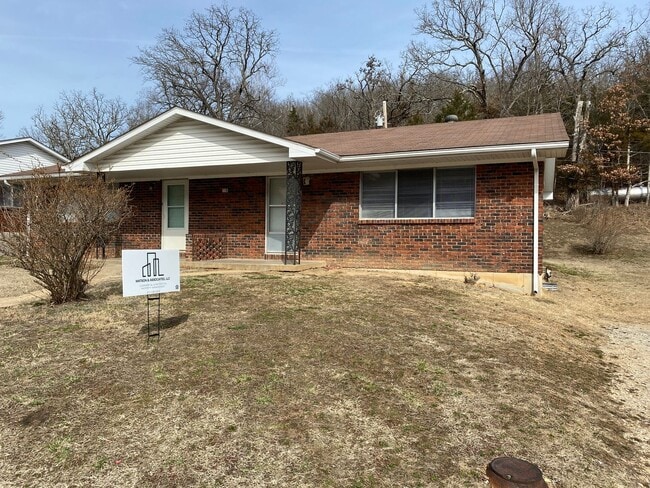 Building Photo - 118 Elliott Dr Unit B Rental