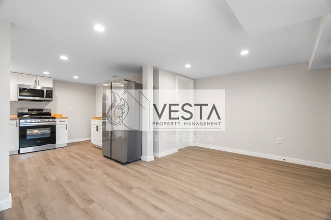 Photo - 2383 Dutch Cove Rd Unit 3