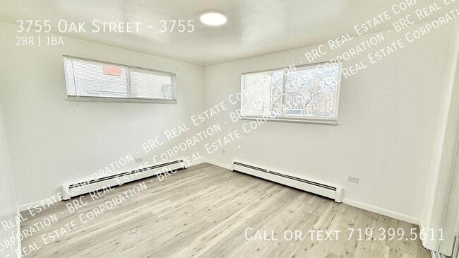 Photo - 3755 Oak St Unit 3755