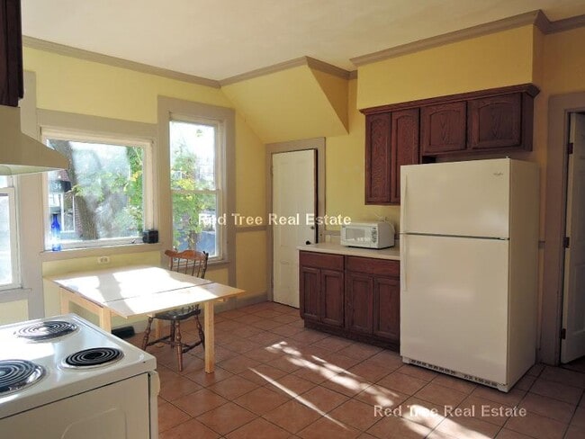 Photo - 44 Linden St Unit 1