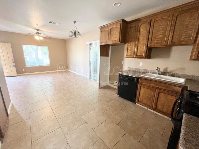 Photo - 408 Olive Way