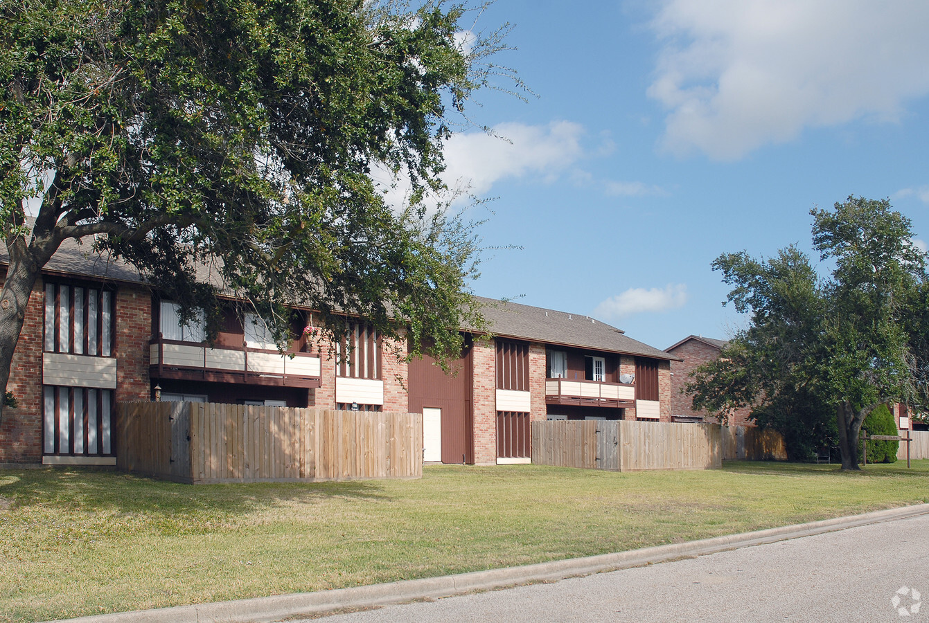 Green Park Apartments - Green Park Apartments
