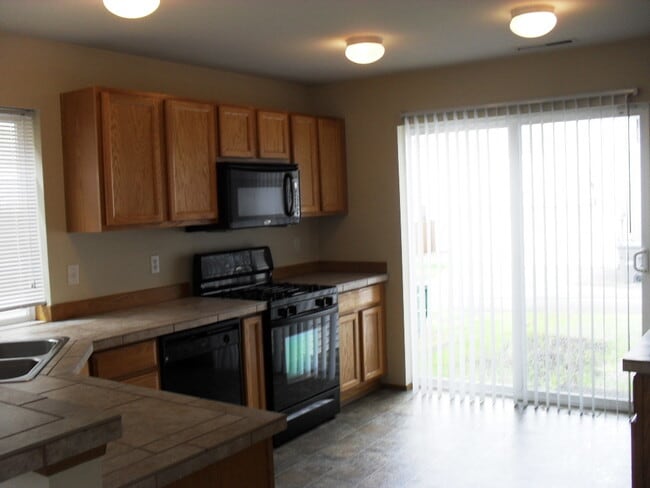 Photo - Beautiful 4 Bedroom 2.5 Bath in Liberty Ri...