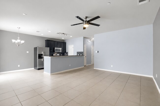1900 Little Elm Trl