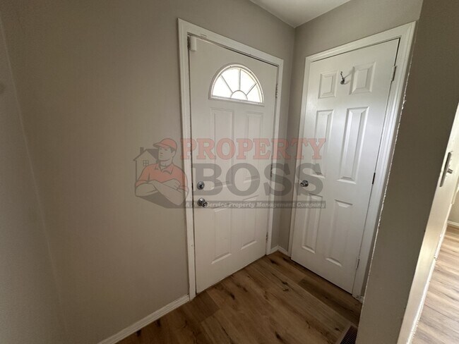 Photo - 904 Idaho St