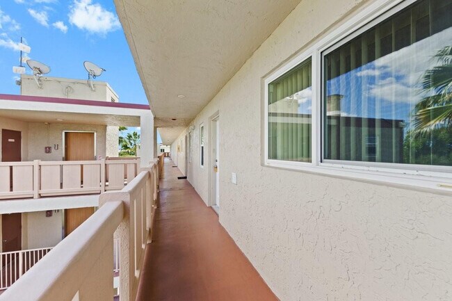 Photo - 2106 S Cypress Bend Dr Unit 506