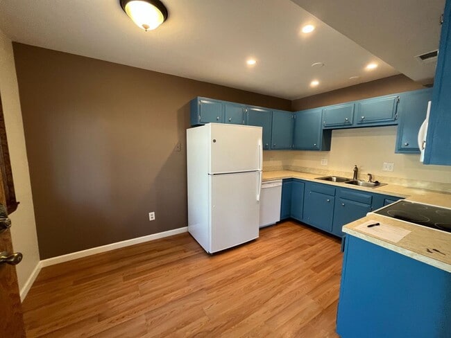 Photo - Cute and Clean Condo w/Garage