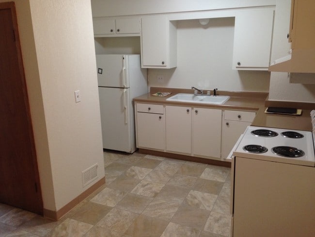 141 Morris St - 8 Unit