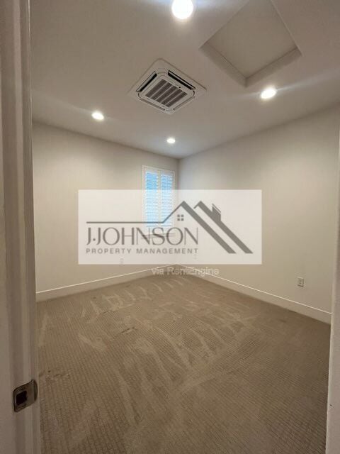 262 E Natasha Ave