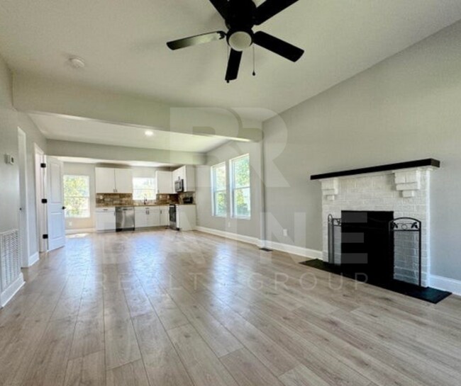 Photo - 938 Avenue A