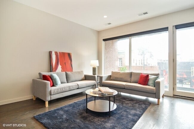 Building Photo - 2742 N Lincoln Ave Unit 202 Rental
