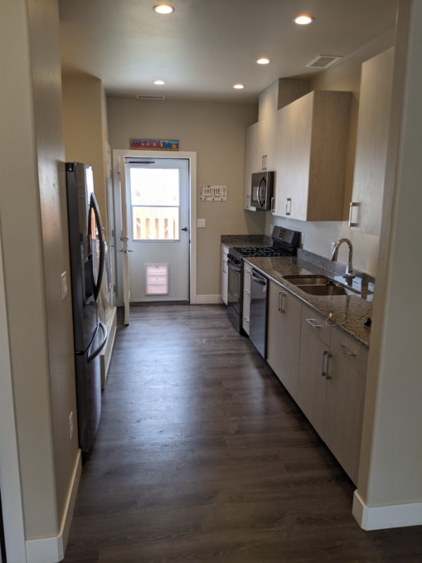 Photo - 2114 Emma Ln