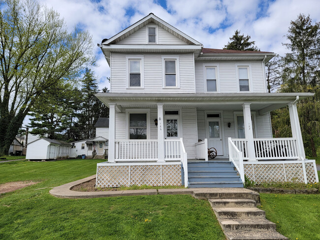 Photo - 185 E Fulton St House