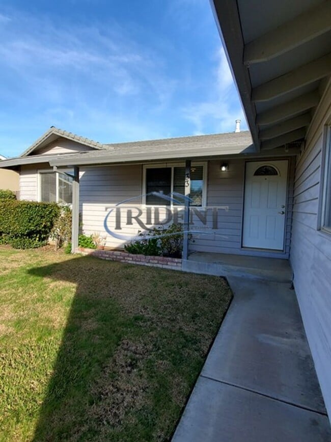 Photo - This is a cute 4 bedroom, 2 bath house in an established Woodland community