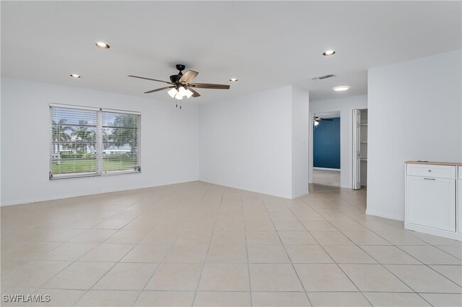Building Photo - 180 Cypress Way E Unit B212 Rental
