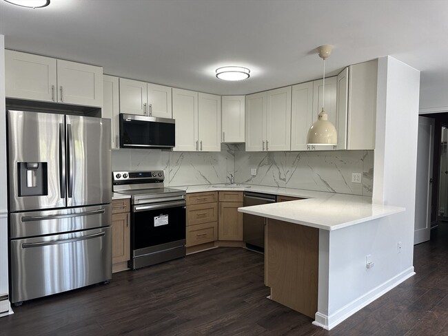Photo - 31 Hamlin Ln Apartamento Unidad A