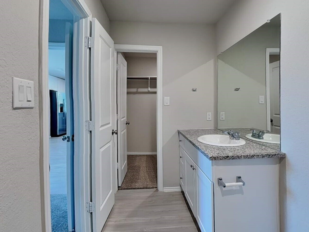 Photo - 3342 Kornberg Dr