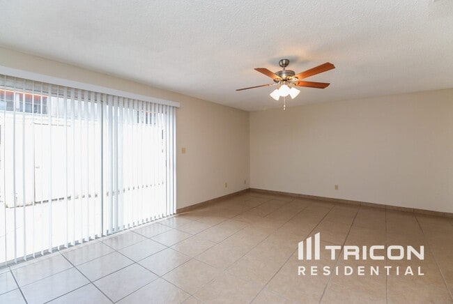 Photo - 5025 S Mill Ave