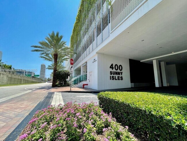 Building Photo - 400 Sunny Isles Blvd Unit 1021